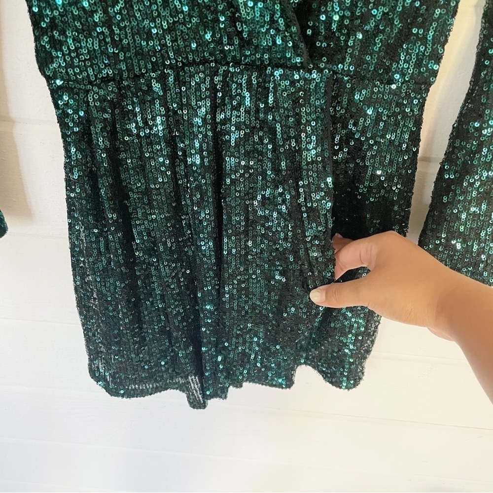 EUC Lioness Make Your Move Mini Dress in Emerald Green Sequin Size Small - Picture 6 of 13